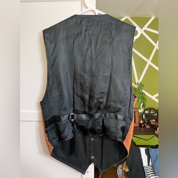 Vintage Leather Vest - Picture 5 of 6